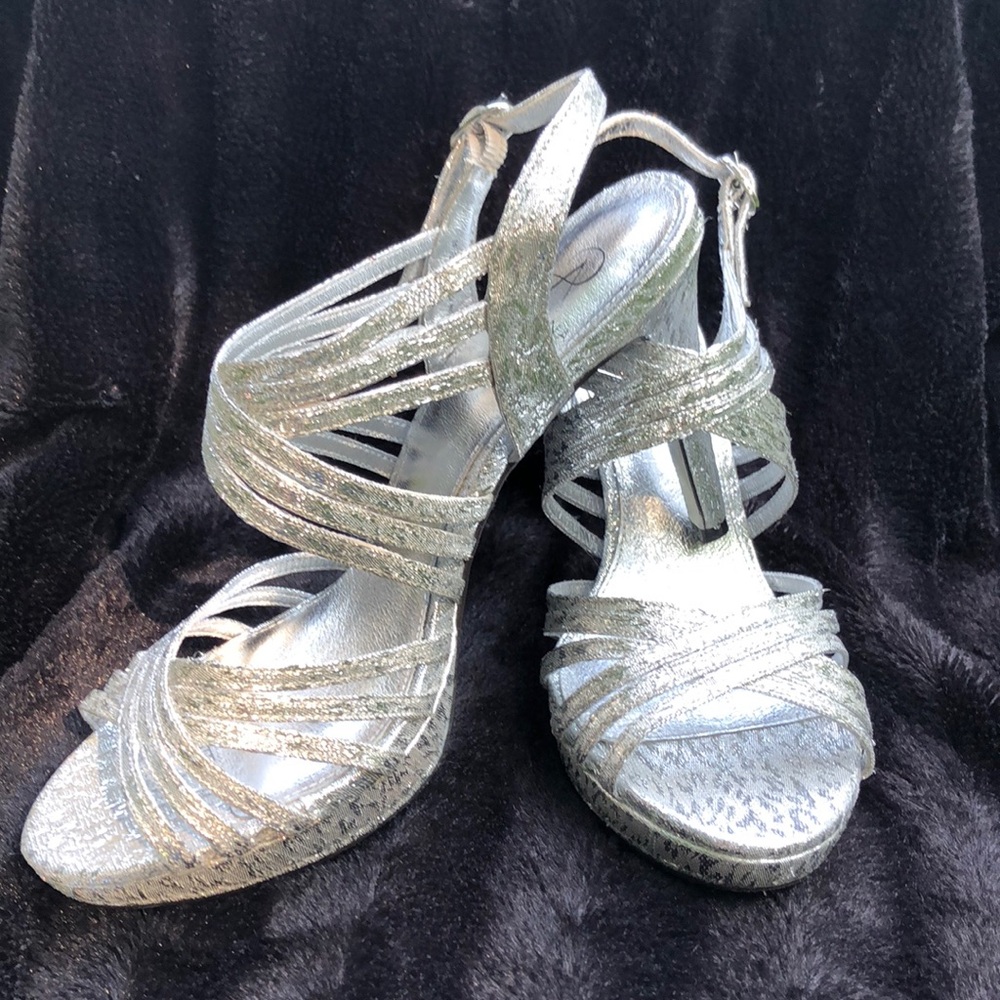 Adrianna Papell silver strappy sandals